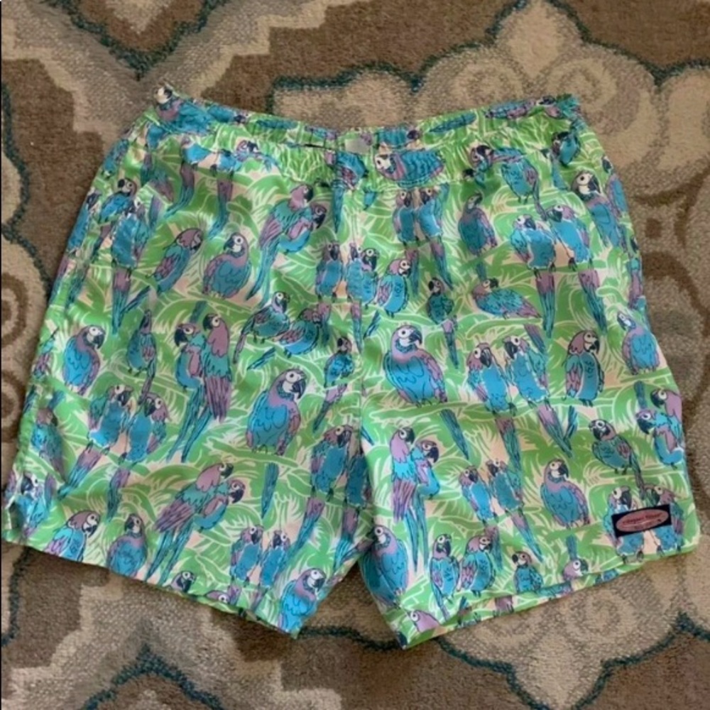 Vineyard Vines Swim Shorts with liner - Sz Large